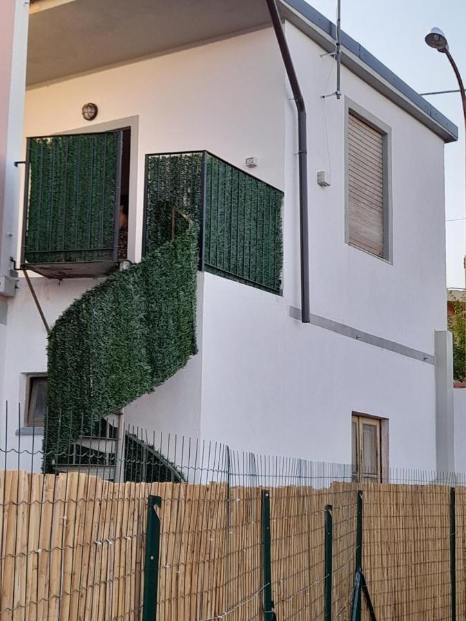 Casa Vacanze Da Michele E Azzurra Lotzorai Kültér fotó